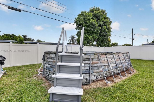 7331 Garfield St, Hollywood, FL 33024
