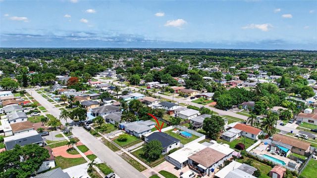 7331 Garfield St, Hollywood, FL 33024