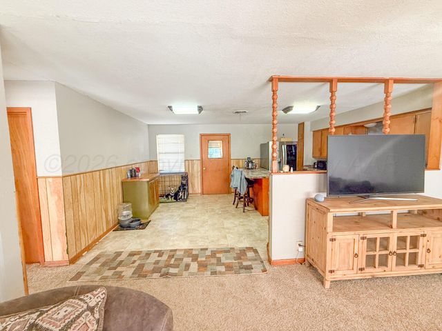 702 S Canadian Street, Wheeler, TX 79096