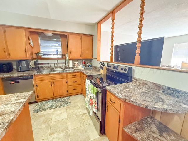 702 S Canadian Street, Wheeler, TX 79096