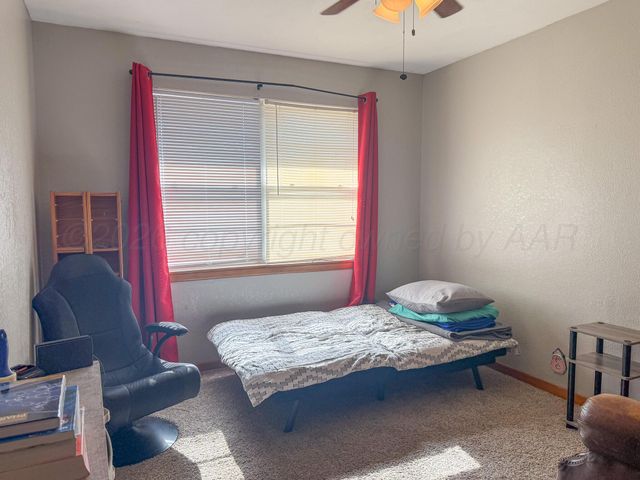 702 S Canadian Street, Wheeler, TX 79096