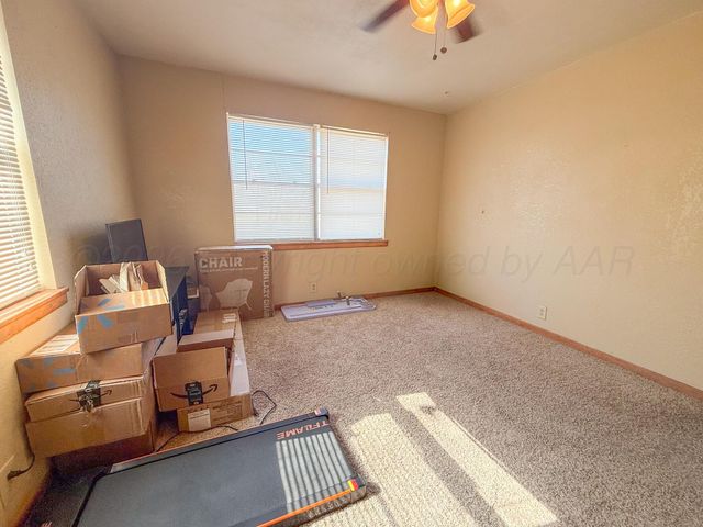 702 S Canadian Street, Wheeler, TX 79096