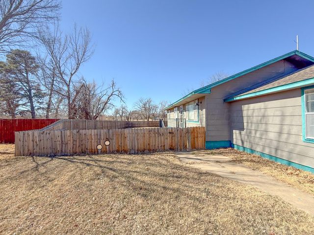 702 S Canadian Street, Wheeler, TX 79096