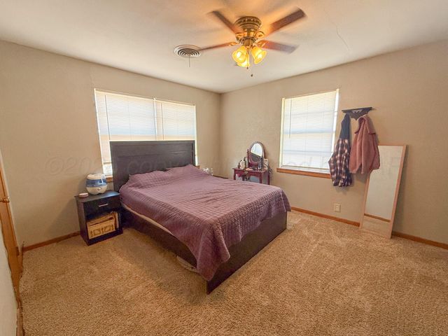 702 S Canadian Street, Wheeler, TX 79096