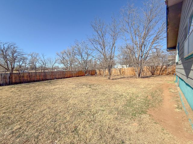 702 S Canadian Street, Wheeler, TX 79096