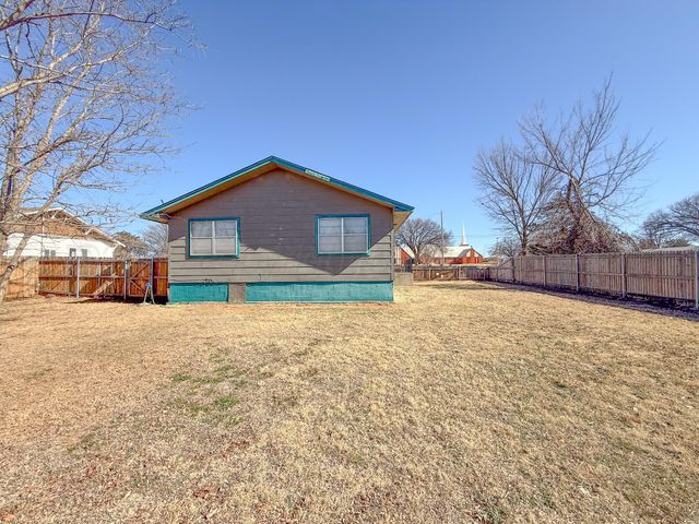 702 S Canadian Street, Wheeler, TX 79096