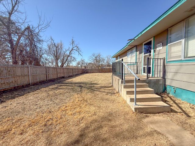 702 S Canadian Street, Wheeler, TX 79096