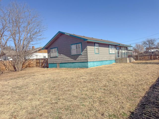 702 S Canadian Street, Wheeler, TX 79096