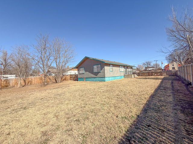 702 S Canadian Street, Wheeler, TX 79096
