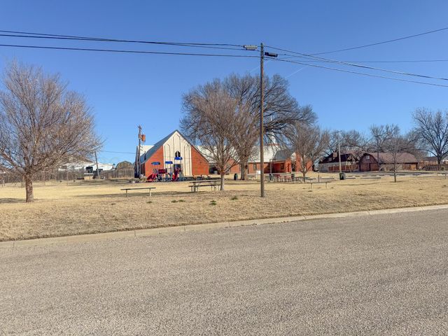 702 S Canadian Street, Wheeler, TX 79096