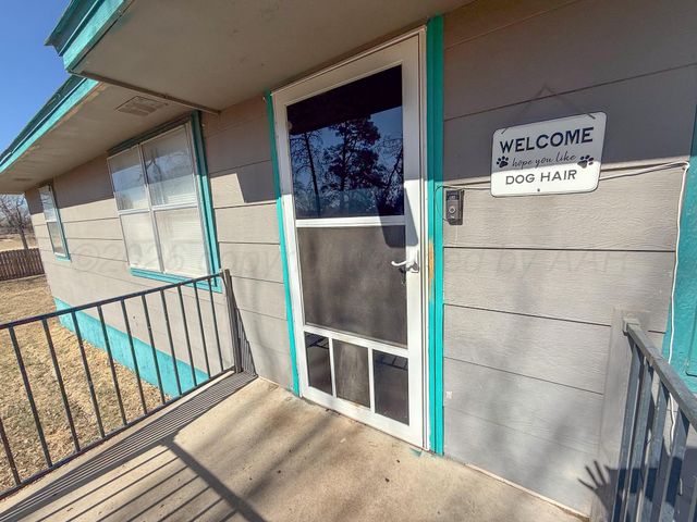 702 S Canadian Street, Wheeler, TX 79096