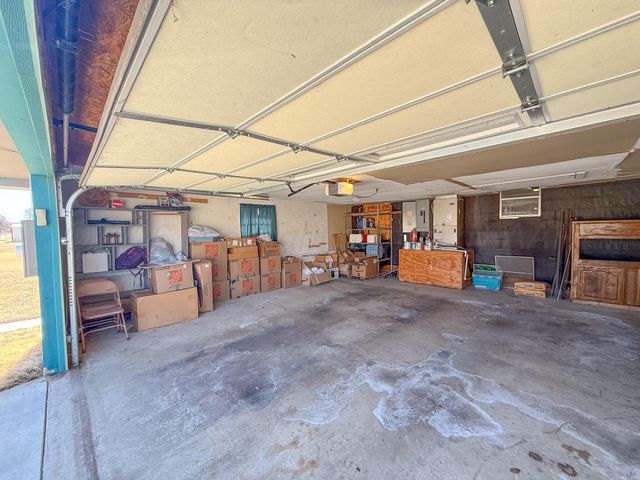 702 S Canadian Street, Wheeler, TX 79096