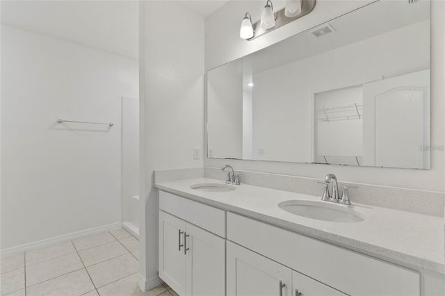 1154 OAK BLUFF DRIVE, Davenport, FL 33837