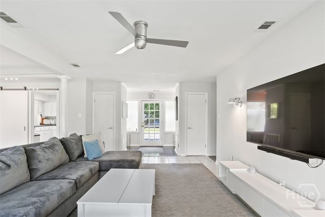 12 Clarendon Road, Savannah, GA 31410