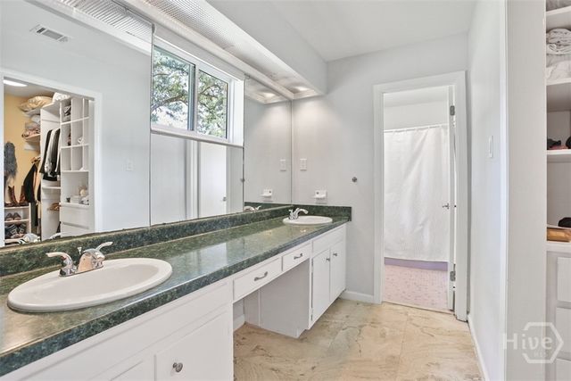 12 Clarendon Road, Savannah, GA 31410