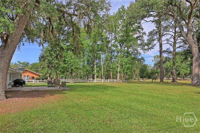 12 Clarendon Road, Savannah, GA 31410