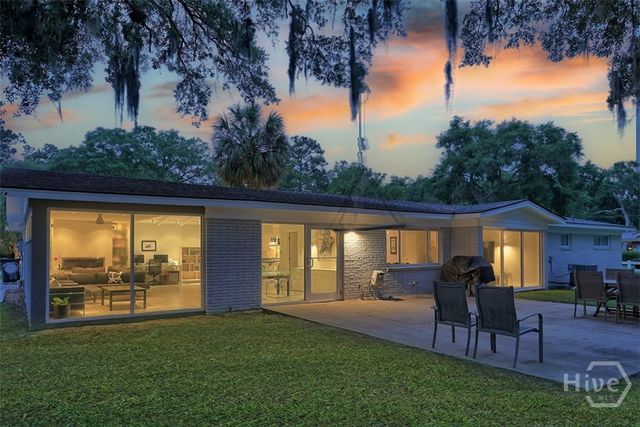 12 Clarendon Road, Savannah, GA 31410