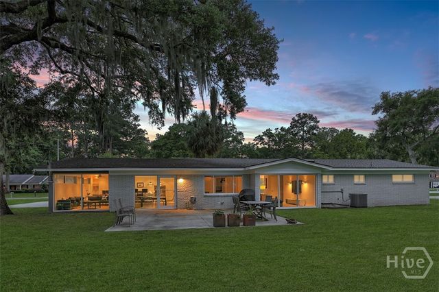12 Clarendon Road, Savannah, GA 31410