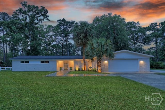 12 Clarendon Road, Savannah, GA 31410