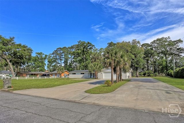 12 Clarendon Road, Savannah, GA 31410
