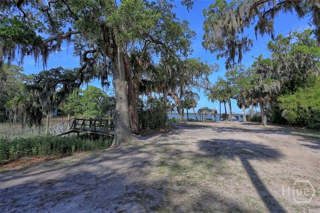 12 Clarendon Road, Savannah, GA 31410
