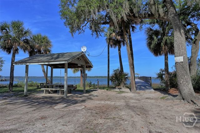 12 Clarendon Road, Savannah, GA 31410