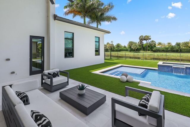 9275 Biaggio Road, Boca Raton, FL 33496
