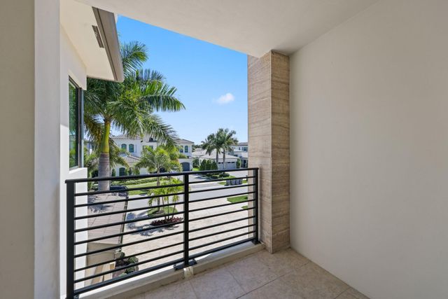 9275 Biaggio Road, Boca Raton, FL 33496