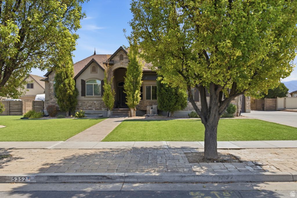 5352 N HORSESHOE DR, Stansbury Park, UT 84074 — photo 2