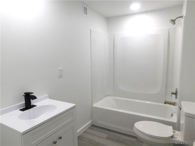 147 North Ellwood Avenue, Tonawanda, NY 14223