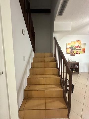 2100 WHITE PINE Circle D, Greenacres, FL 33415