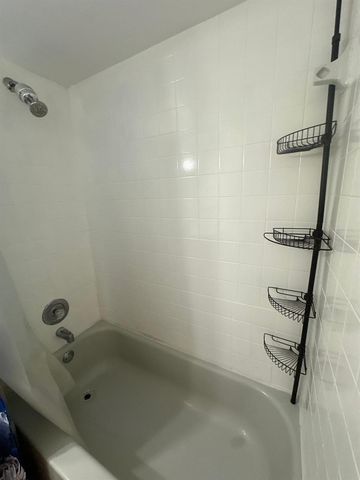 2100 WHITE PINE Circle D, Greenacres, FL 33415