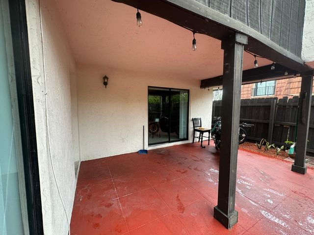 2100 WHITE PINE Circle D, Greenacres, FL 33415