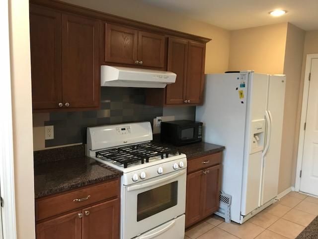 7003 Bellflower Lane, Hanahan, SC 29410