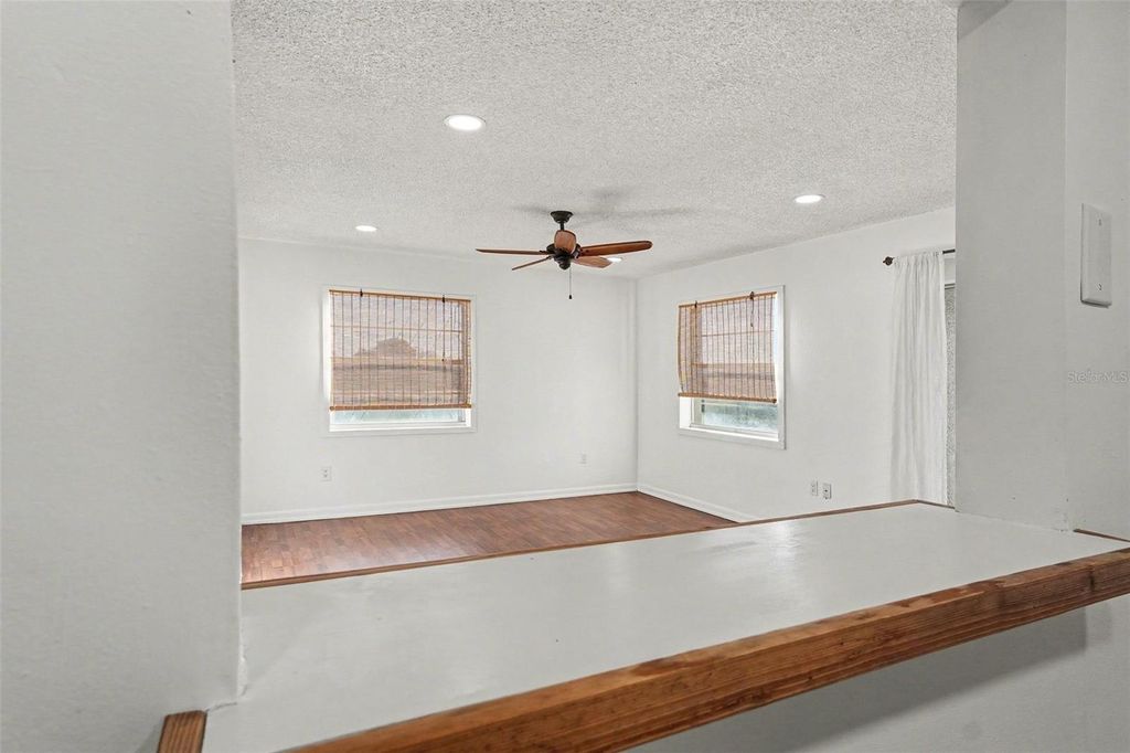 Image 13 of property listing at 2535 N ALAFAYA TRAIL 66, Orlando, FL 32826