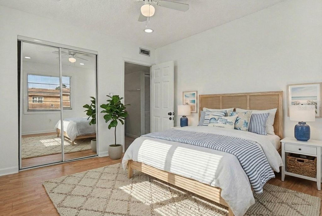 Image 24 of property listing at 2535 N ALAFAYA TRAIL 66, Orlando, FL 32826