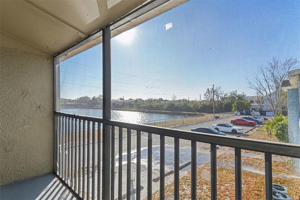 Image 35 of property listing at 2535 N ALAFAYA TRAIL 66, Orlando, FL 32826