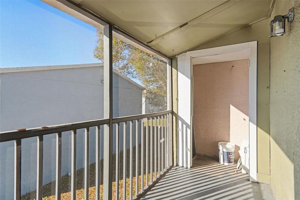 Image 36 of property listing at 2535 N ALAFAYA TRAIL 66, Orlando, FL 32826