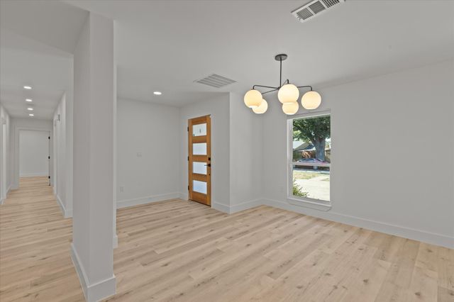 15655 Regal Hill Circle, Dallas, TX 75248