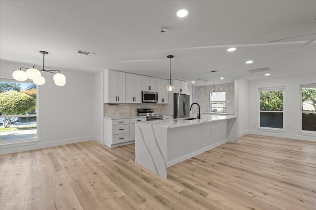 15655 Regal Hill Circle, Dallas, TX 75248