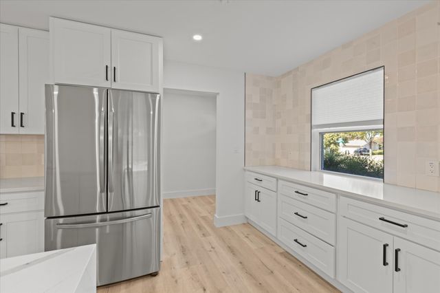 15655 Regal Hill Circle, Dallas, TX 75248