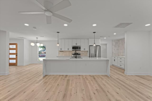 15655 Regal Hill Circle, Dallas, TX 75248