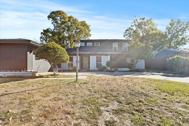 15655 Regal Hill Circle, Dallas, TX 75248