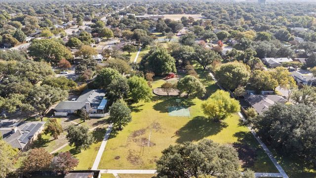 15655 Regal Hill Circle, Dallas, TX 75248