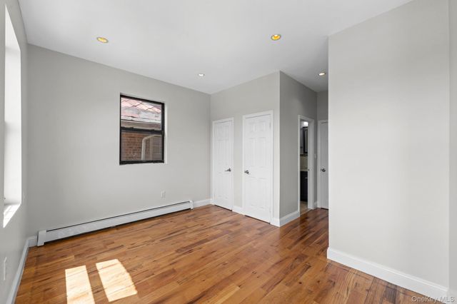 746 E 219th Street, Bronx, NY 10467