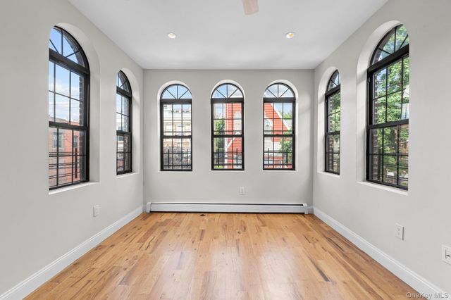 746 E 219th Street, Bronx, NY 10467