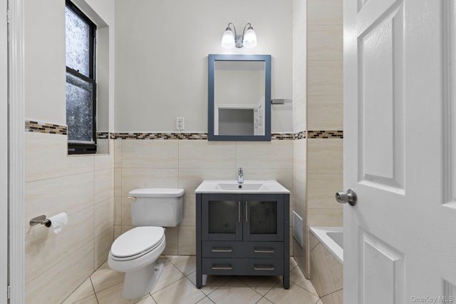 746 E 219th Street, Bronx, NY 10467