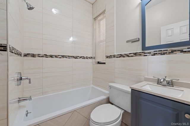 746 E 219th Street, Bronx, NY 10467