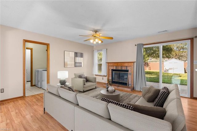 900 Pendergrass CT, Virginia Beach, VA 23454