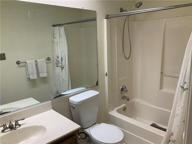 900 Pendergrass CT, Virginia Beach, VA 23454